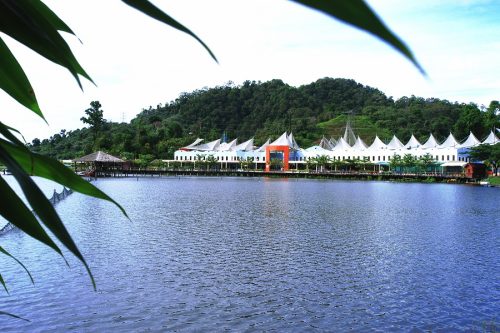 Bukit Merah Laketown Resort