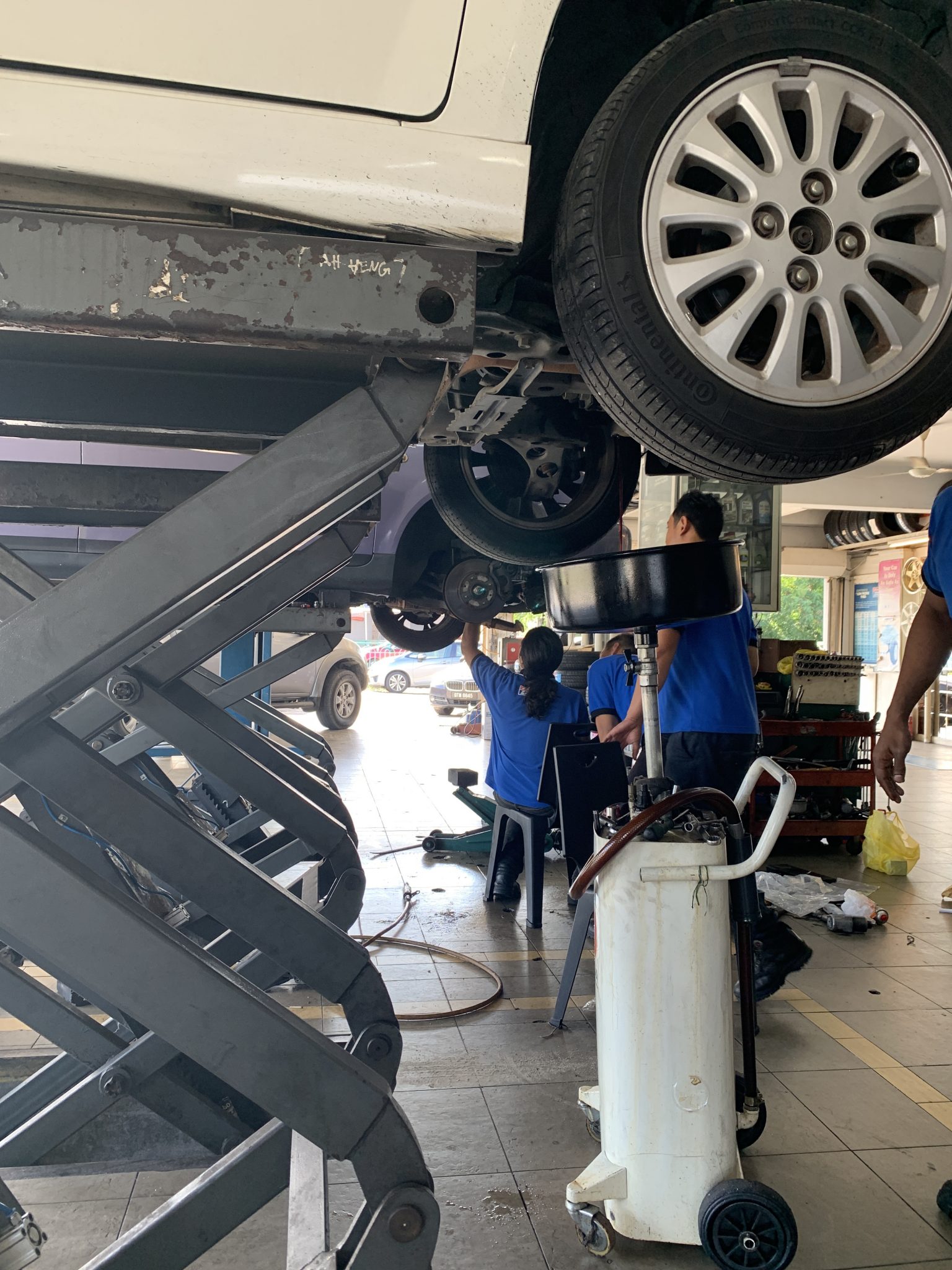 servis kereta | DENNIS ZILL